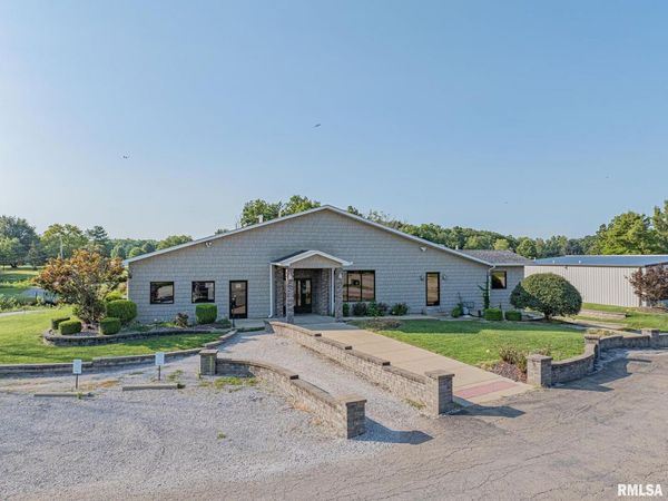 2801 Putter Drive, Centralia, IL 62801