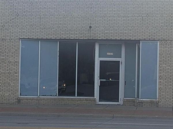 3158 AVENUE OF THE CITIES Avenue, Moline, IL 61265