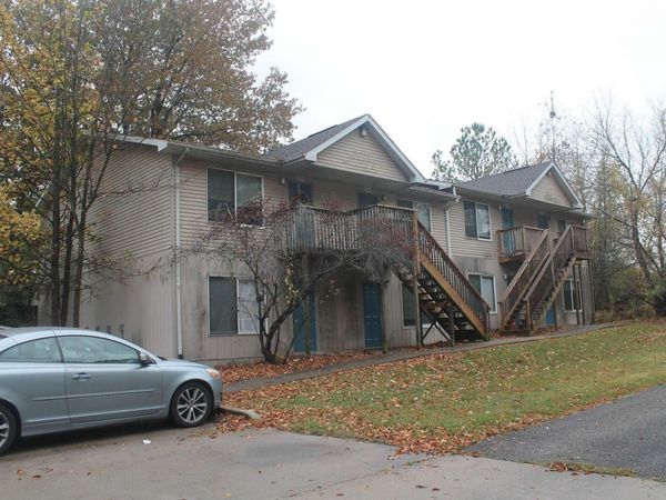 2310 S ILLINOIS Avenue, Carbondale, IL 62903