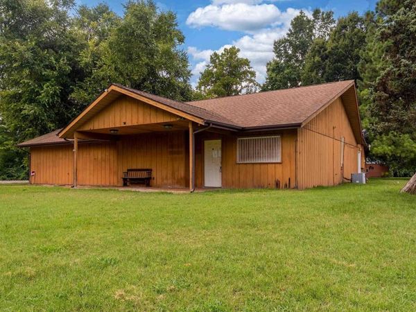 3014 S ILLINOIS Avenue, Carbondale, IL 62903