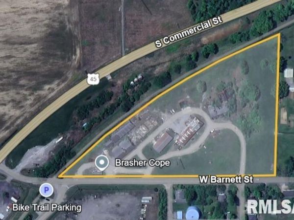 201 W Barnett Street, Harrisburg, IL 62946