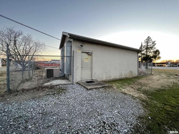 244 N LINCOLN Boulevard, Shawneetown, IL 62984