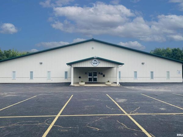 571 E NORTH Street, Galesburg, IL 61401