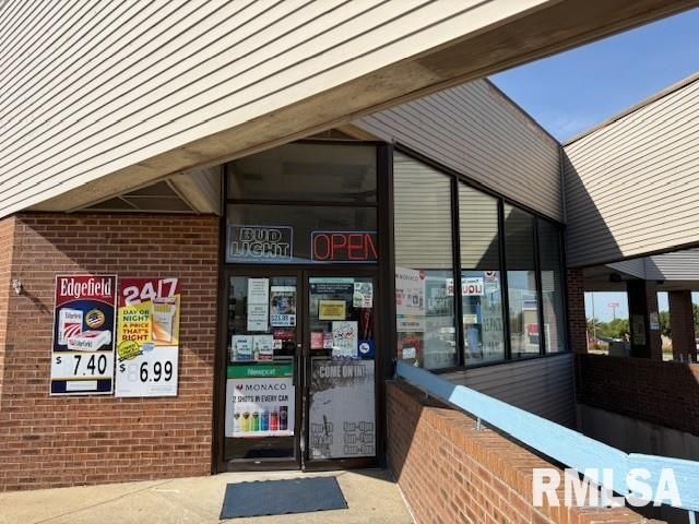 206 S 42ND Street, Mt Vernon, IL 62864