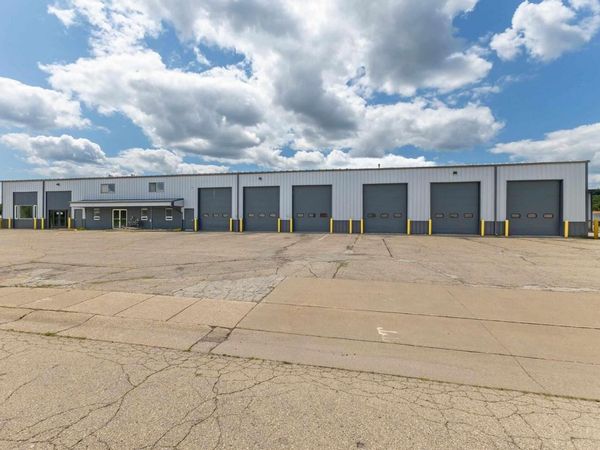 1190 ROOSEVELT Street, Dubuque, IA 52001