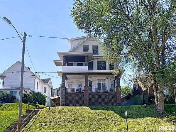 1214 2ND Avenue, Silvis, IL 61282