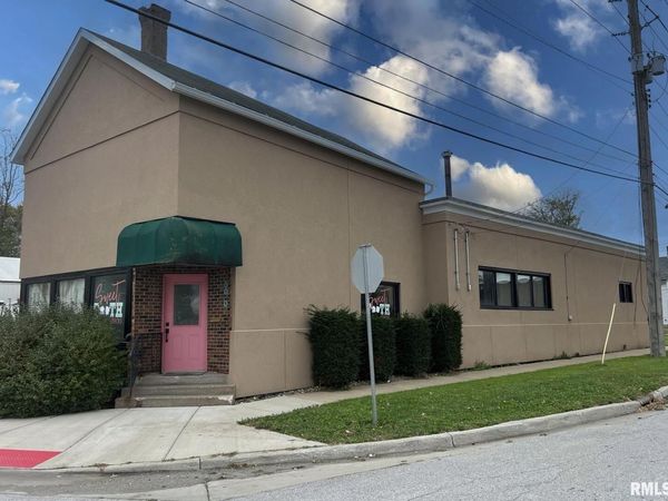 500 46TH Street, Rock Island, IL 61201