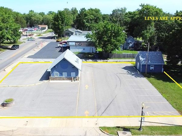 102 N PARK Street, Sesser, IL 62884