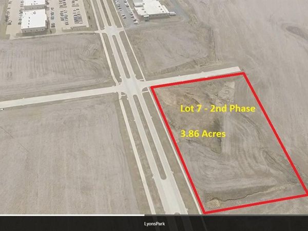 2301 NW 19TH Avenue, Unit Lot 7, Clinton, IA 52732