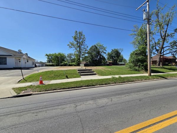 2007 W MAIN Street, Marion, IL 62959