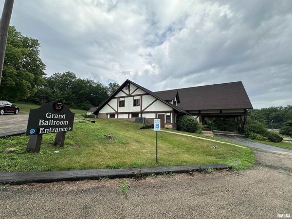 441 IL Route 2 North, Dixon, IL 61021