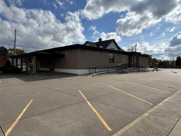 1611 7TH Street, Moline, IL 61264