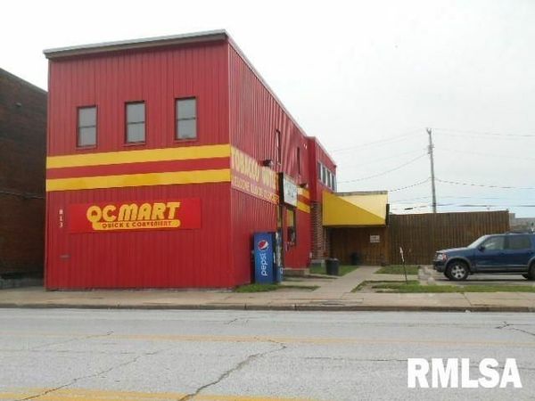 813 W 2ND Street, Davenport, IA 52803
