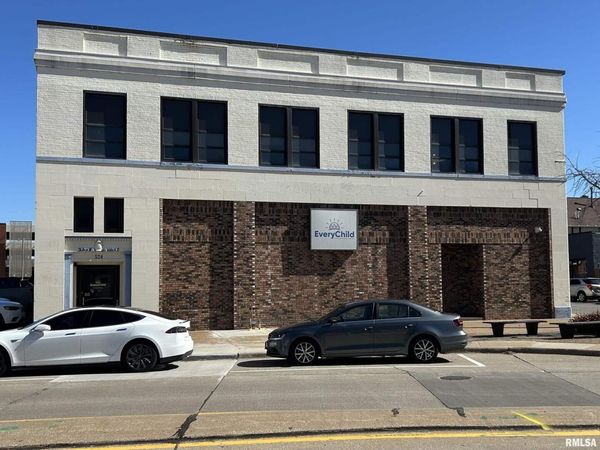 524 15TH Street, Moline, IL 61265