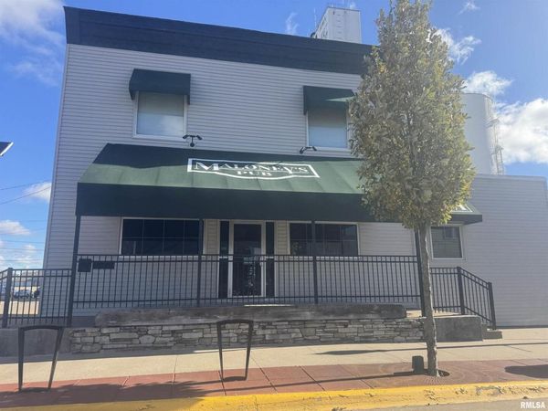 239 N 2ND Street, Eldridge, IA 52748