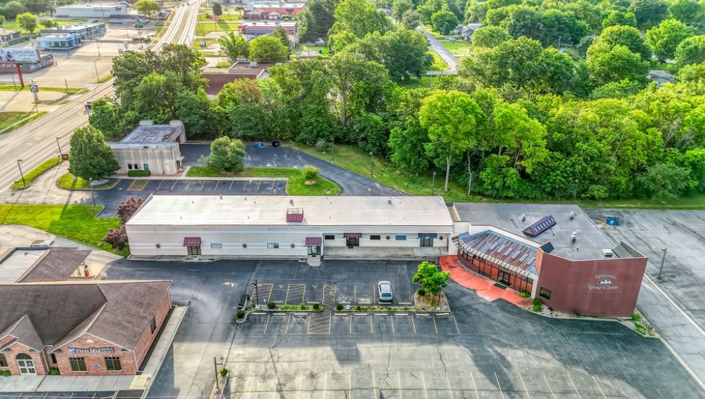 3307 BROADWAY Street, Mt Vernon, IL 62864