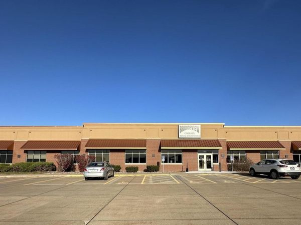 1320 19TH Avenue NW, Clinton, IA 52732