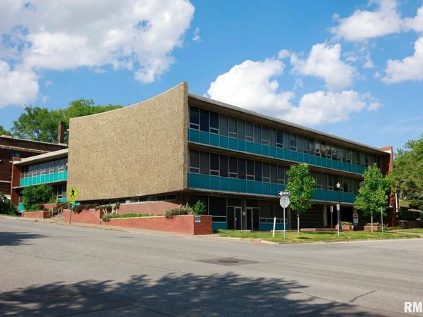 601 BRADY Street, Davenport, IA 52801