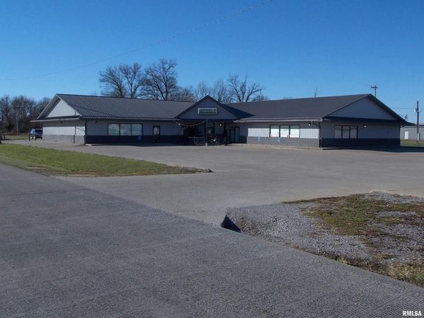 5 WILLIAMSON Drive, Fairfield, IL 62837