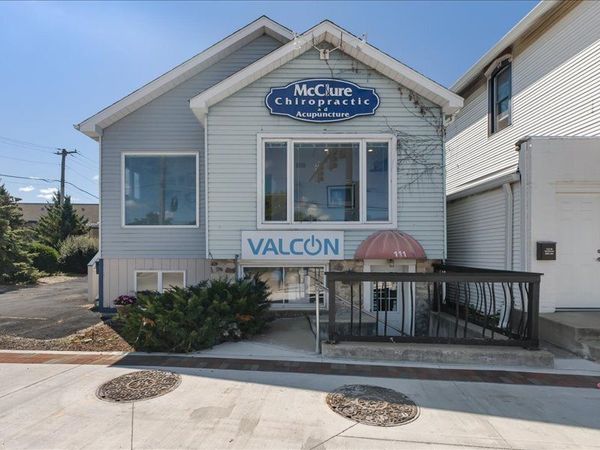 111 W Railroad Avenue NW, Bartlett, IL 60103