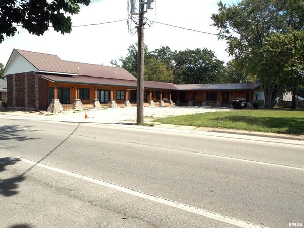223 N BROADWAY Street, Unit 215, Centralia, IL 62801