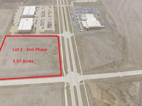 1350 19TH Avenue NW, Clinton, IA 52732