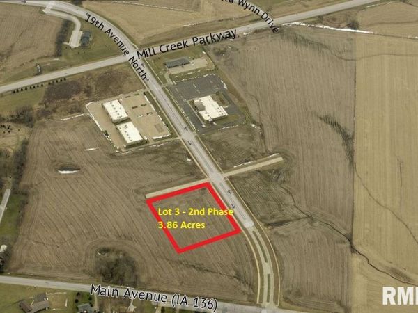 2300 19TH Avenue NW, Unit Lot 3, Clinton, IA 52732