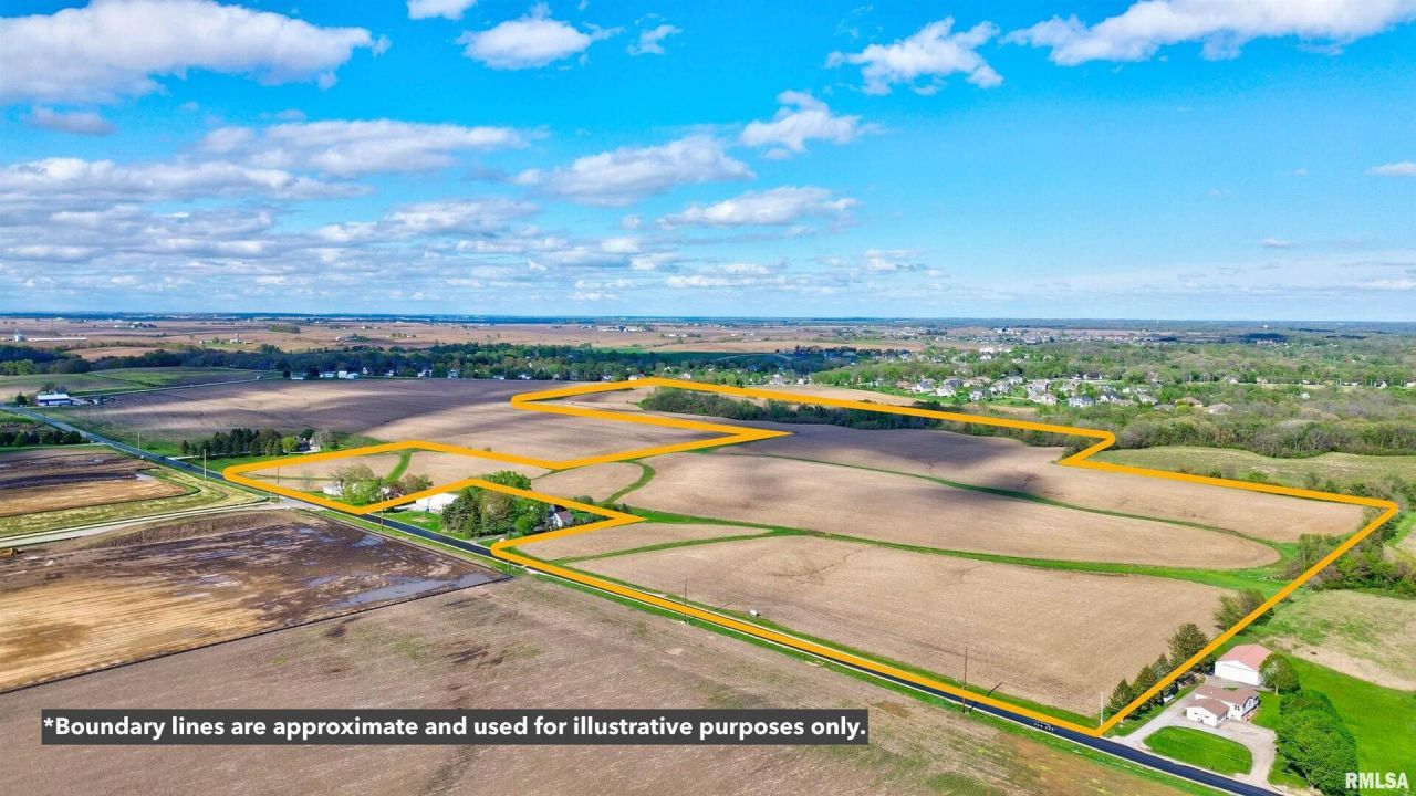 18979 Criswell Street, Bettendorf, IA 52722 Main Photo