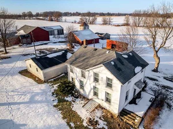 9202 TOWN HALL Road, Belvidere, IL 61008