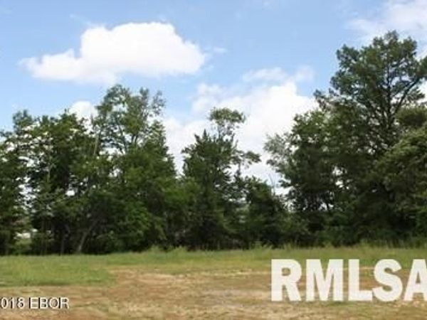 1414 E WALNUT Street, Carbondale, IL 62902