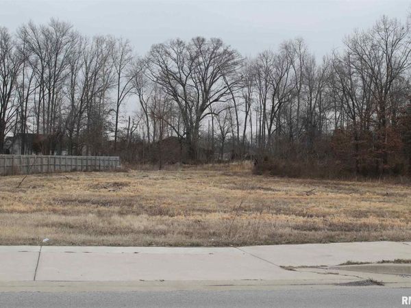 0005 N FRONTAGE Road, IL 62918