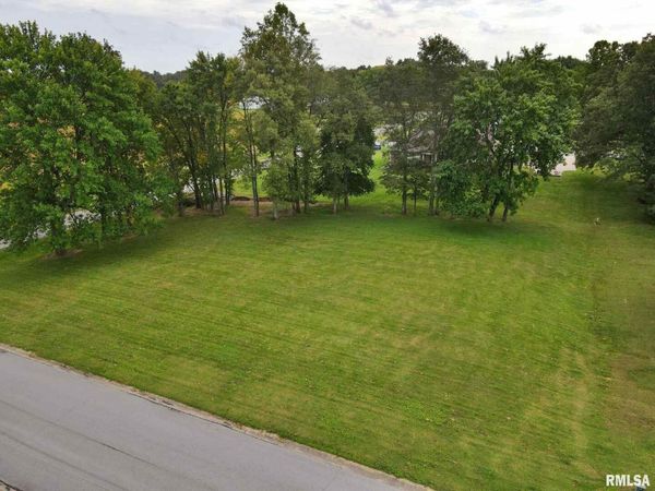 00 HAWTHORNE Lane, Metropolis, IL 62960