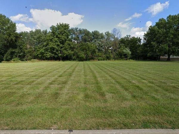 2110 47TH Street, Moline, IL 61265
