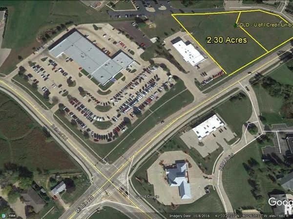 0 MIDDLE Road, Bettendorf, IA 52722