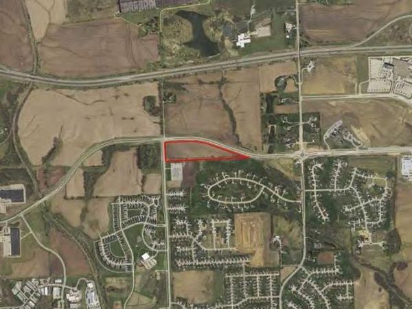 0 Veterans Memorial Parkway, Davenport, IA 52807