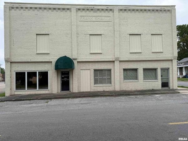 520 S MCKINLEY Street, Harrisburg, IL 62946