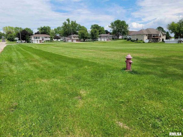 000 4TH Avenue, Fulton, IL 61252