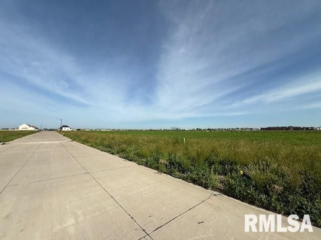 5494 Meghan Avenue, Bettendorf, IA 52722 Main Photo