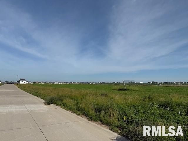 6708 Meghan Avenue, Bettendorf, IA 52722 Main Photo