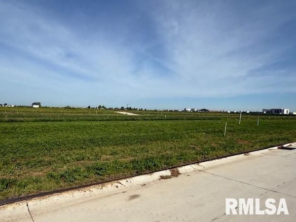 6508 RYAN Road, Bettendorf, IA 52722