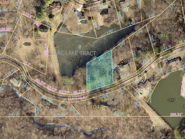 00 May Apple Lane, Carbondale, IL 62901