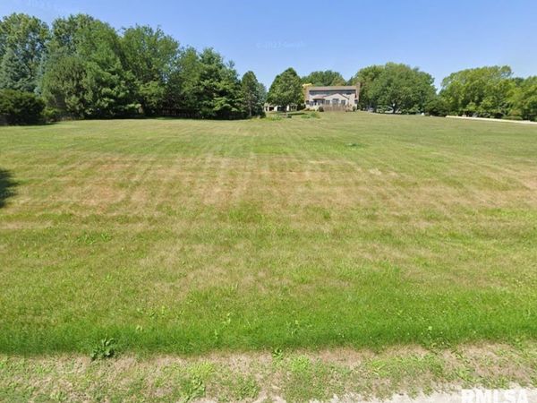 1725 HERITAGE Drive, Sterling, IL 61081