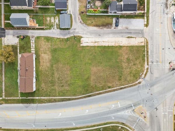 1230 13TH Street, East Moline, IL 61244