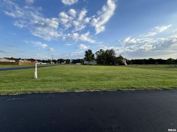 000 INDIAN Trail, Pinckneyville, IL 62274