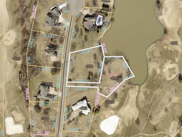 136 STONELAKE Drive, Makanda, IL 62958