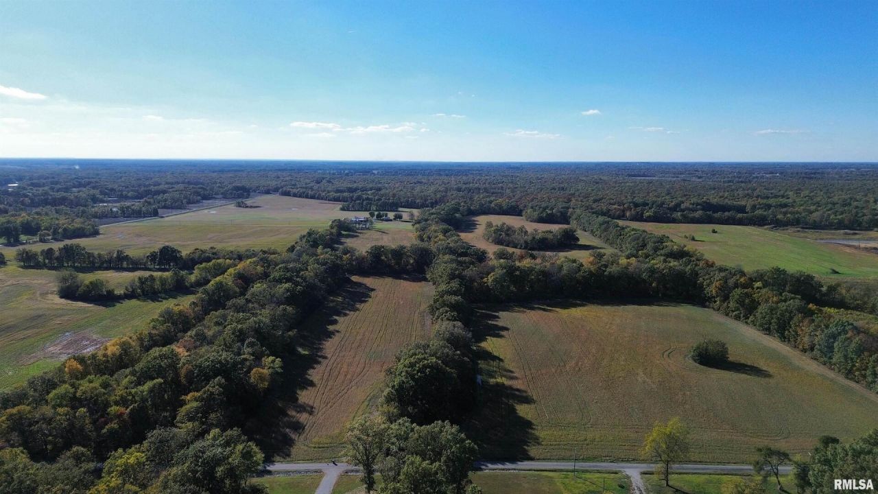 6375 S Forest Church Road, Benton, IL 62812