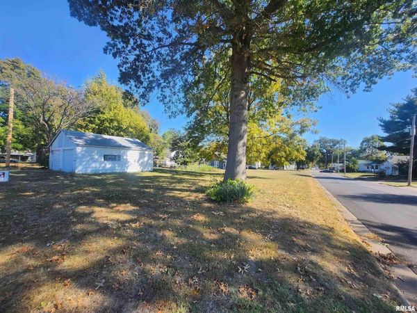 501 N MARKET Street, Sparta, IL 62286