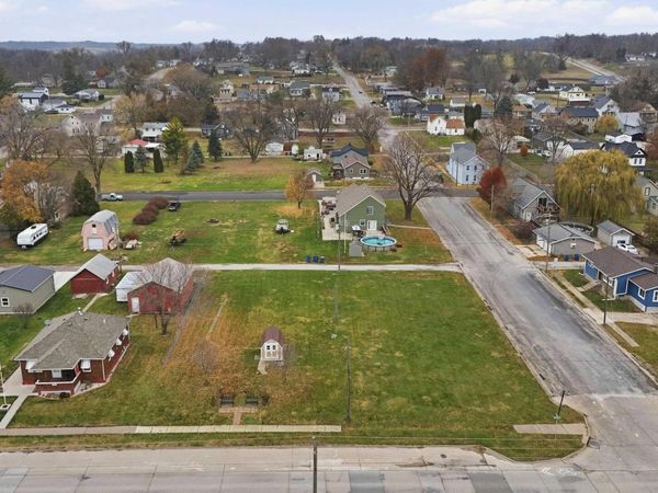 702 - 708 W FRONT Street, Buffalo, IA 52728