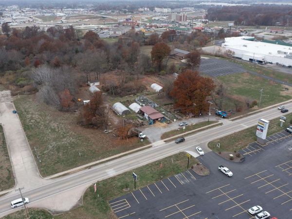 605 S 42ND Street, Mt Vernon, IL 62864