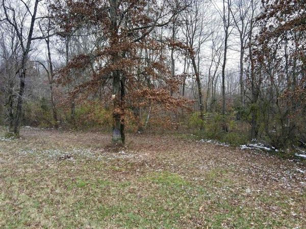 10200 COUNTRY CLUB Road, West Frankfort, IL 62896